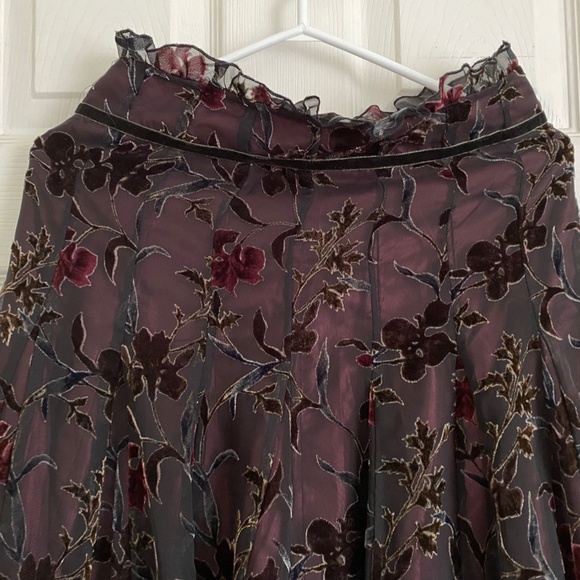 Fairytale Shimmer Floral Skirt with Black Tulle and Rose Wine Satin Sz S - Picture 3 of 13